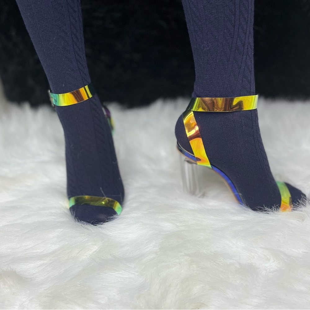 Metallic color clear heel